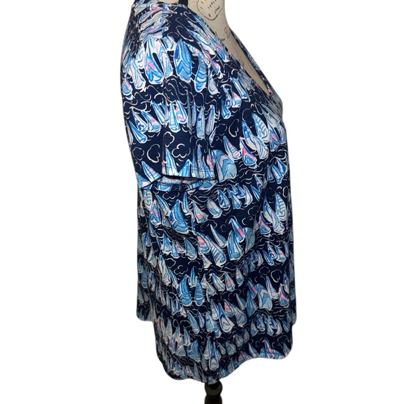 Lilly Pulitzer Blue and White Short Sleeve Tee - Picture 3 of 8